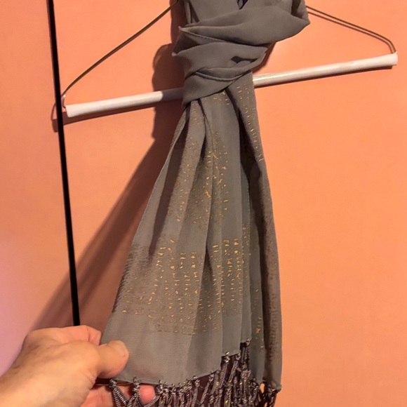 A Brod Chic Gold Paisley Print and Purple Women's Scarf with Perfect Fringe - Picture 3 of 8